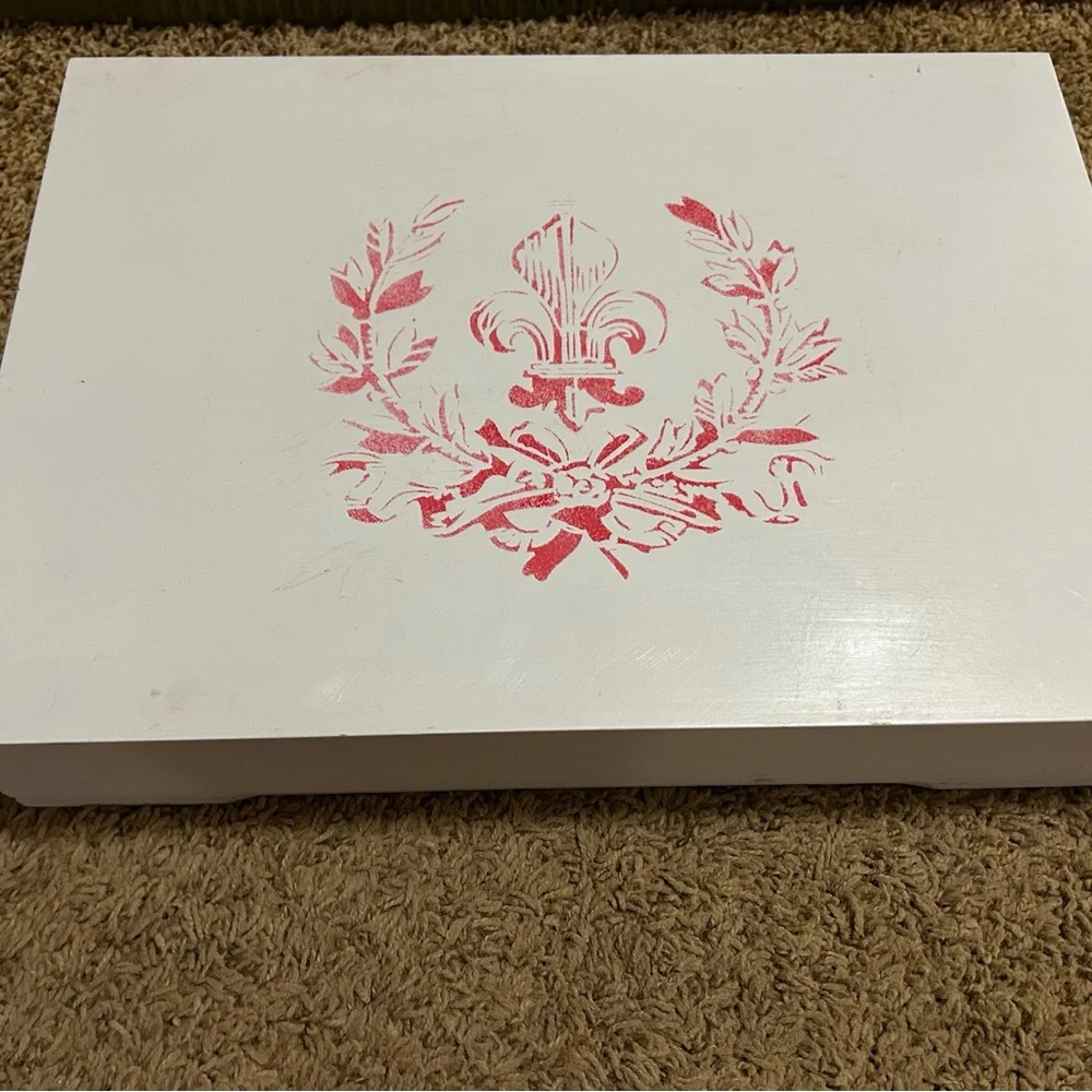 Gorgeous old silverware box chalk painted and waxed Fleur-de-lis